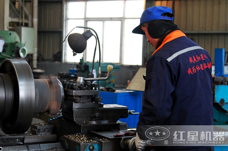 車間機(jī)器鑄造 車間機(jī)器鑄造