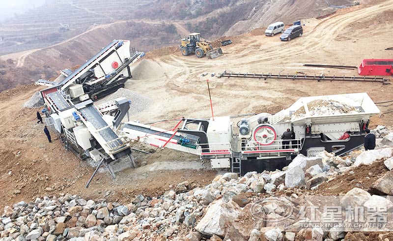 移動(dòng)碎石機(jī)工作現(xiàn)場實(shí)拍